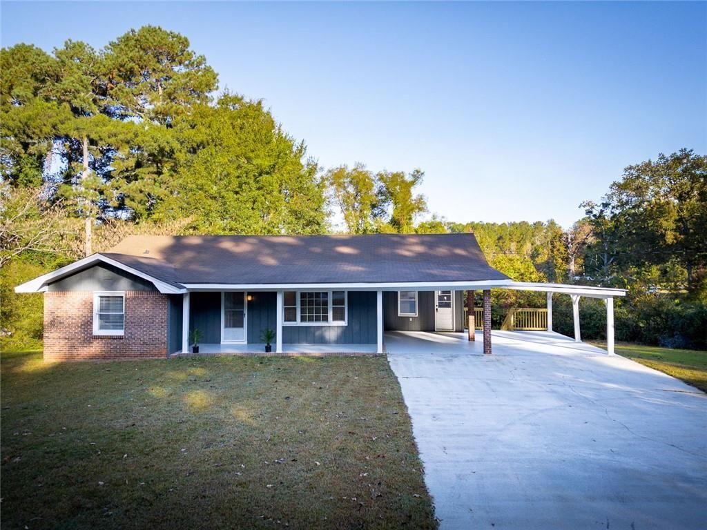 8196 Lakeview SW Drive, Covington, GA 30014