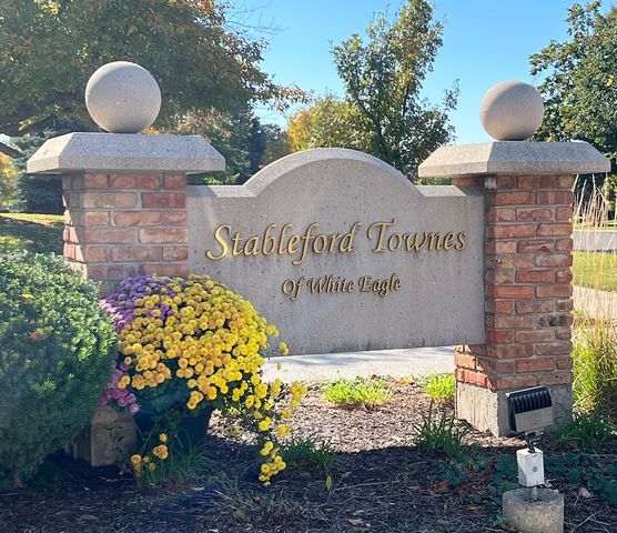 4284 Stableford Lane, Naperville, IL 60564