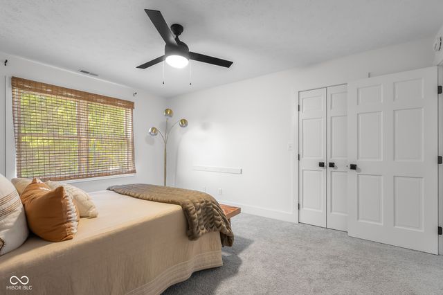 882 Box Turtle Court, Columbus, IN 47201