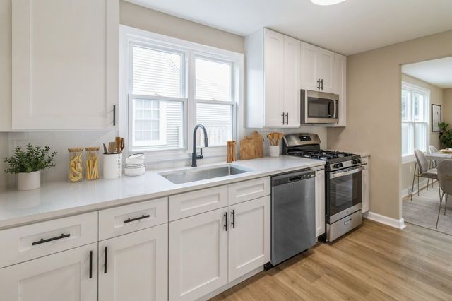 9934 Herrick Avenue, Franklin Park, IL 60131