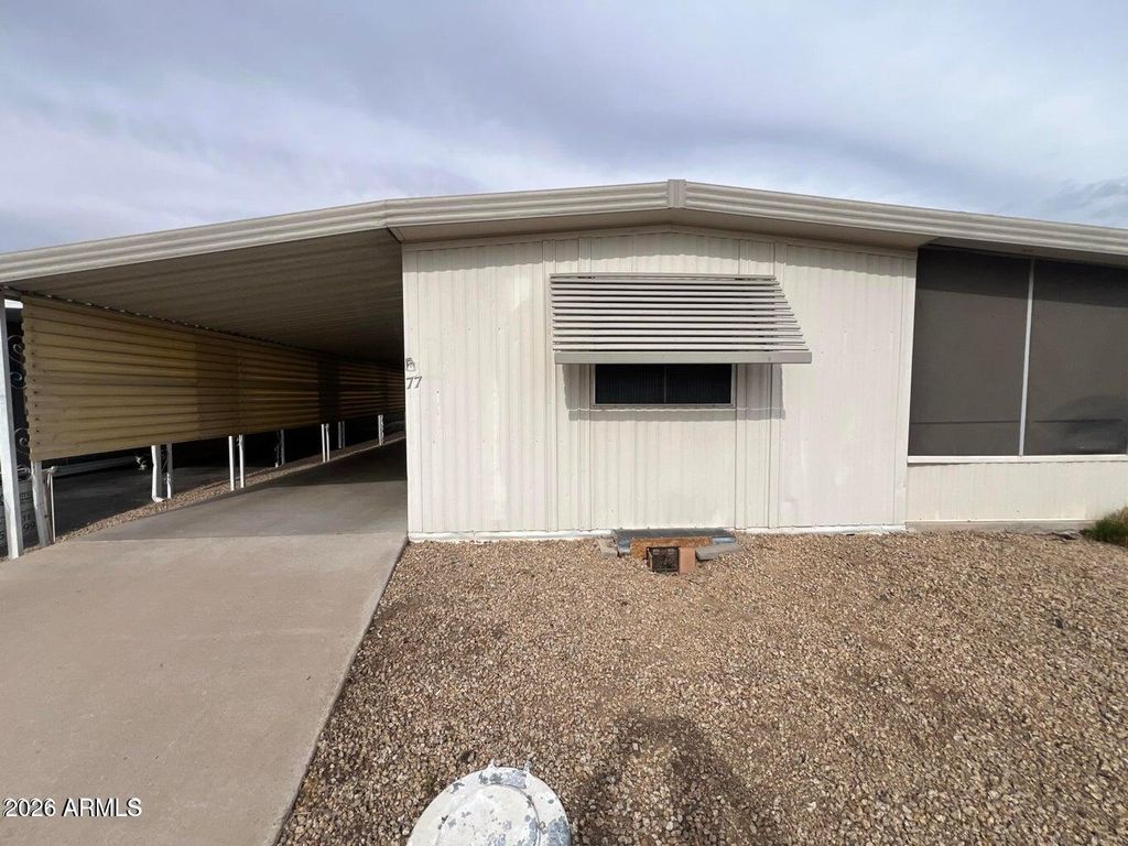 Image 21 of property listing at 10701 N 99TH Avenue 77, Peoria, AZ 85345