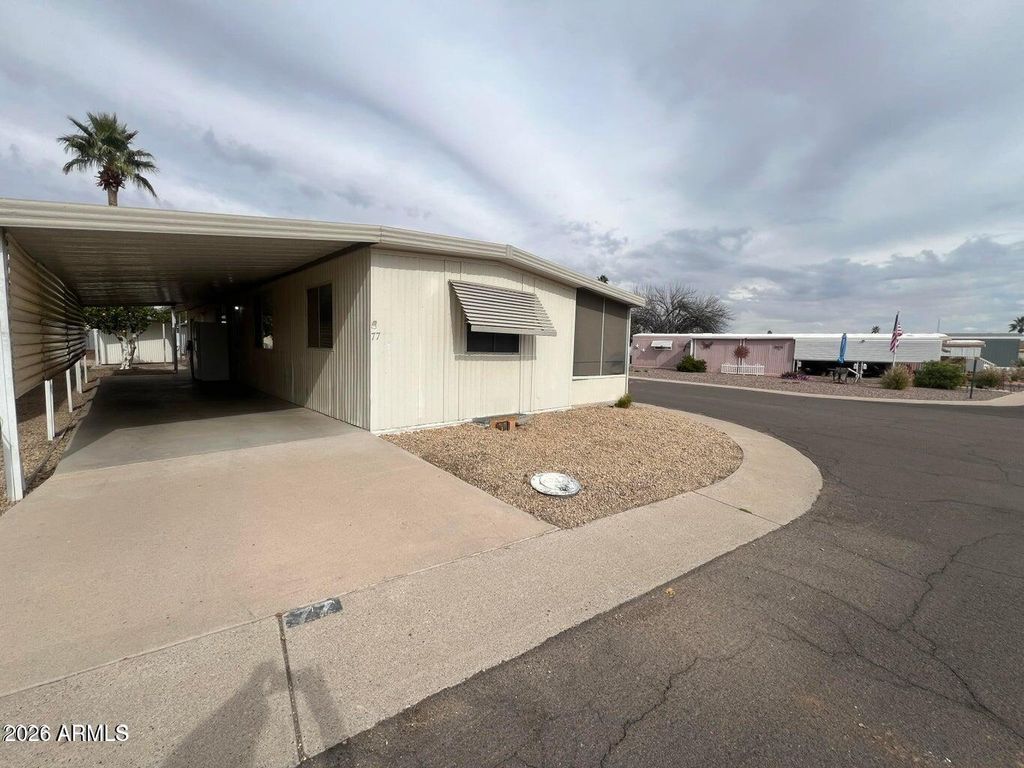Image 22 of property listing at 10701 N 99TH Avenue 77, Peoria, AZ 85345
