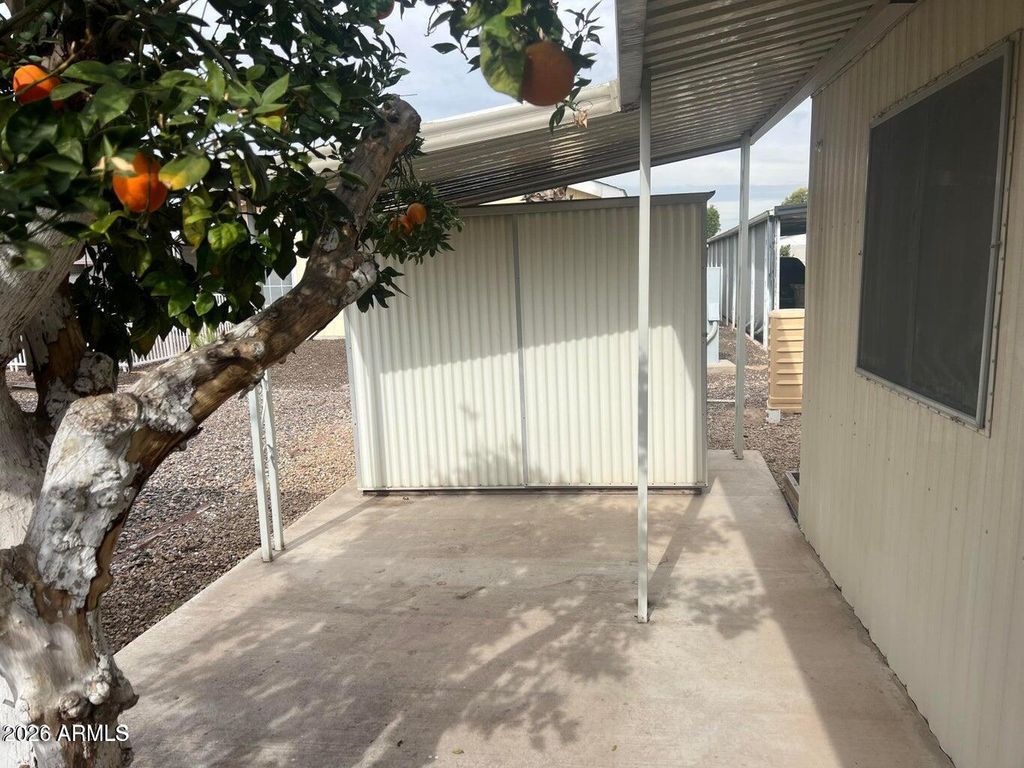 Image 26 of property listing at 10701 N 99TH Avenue 77, Peoria, AZ 85345