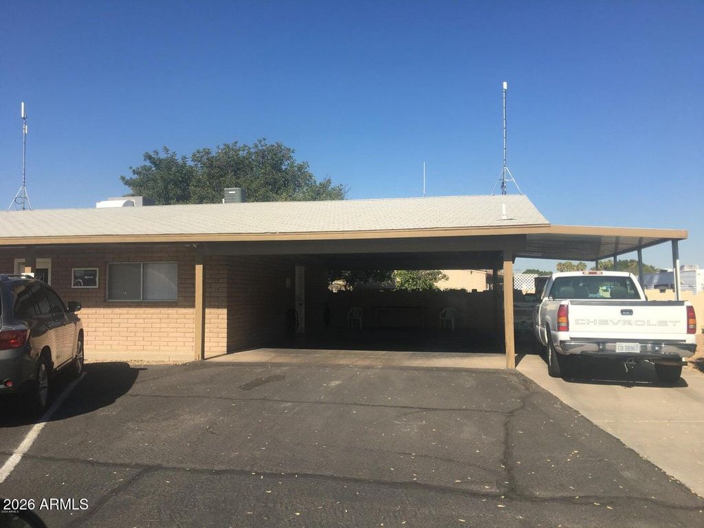 Image 39 of property listing at 10701 N 99TH Avenue 77, Peoria, AZ 85345