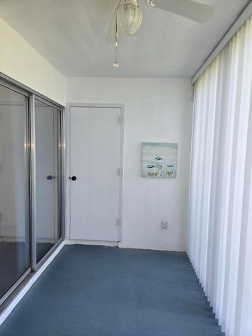 3755 Via Poinciana 108, Lake Worth, FL 33467