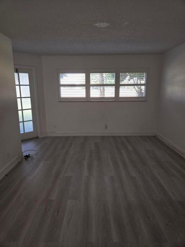 3755 Via Poinciana 108, Lake Worth, FL 33467