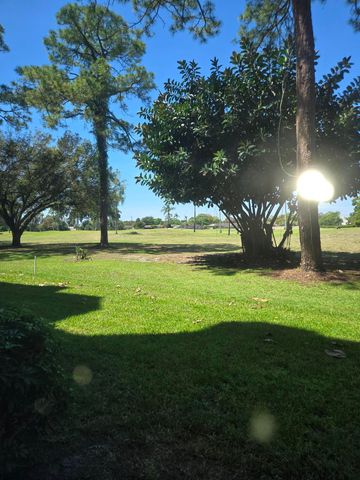 3755 Via Poinciana 108, Lake Worth, FL 33467