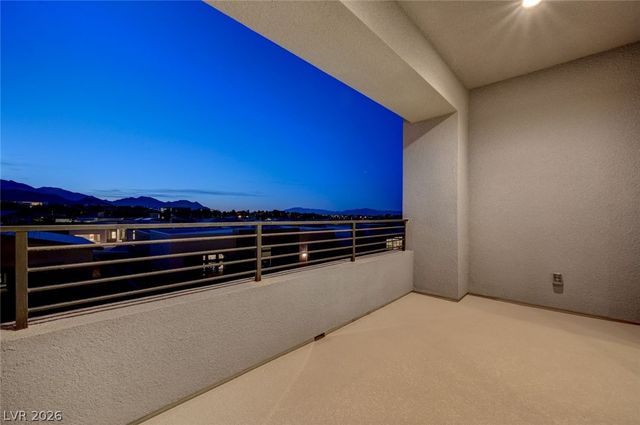 10738 Desert Heights Avenue, Las Vegas, NV 89135