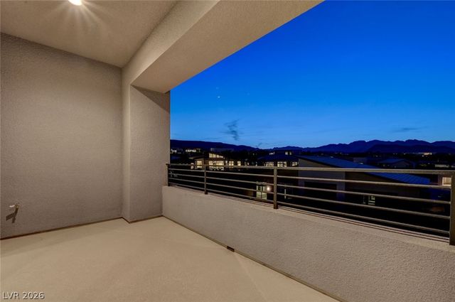 10738 Desert Heights Avenue, Las Vegas, NV 89135