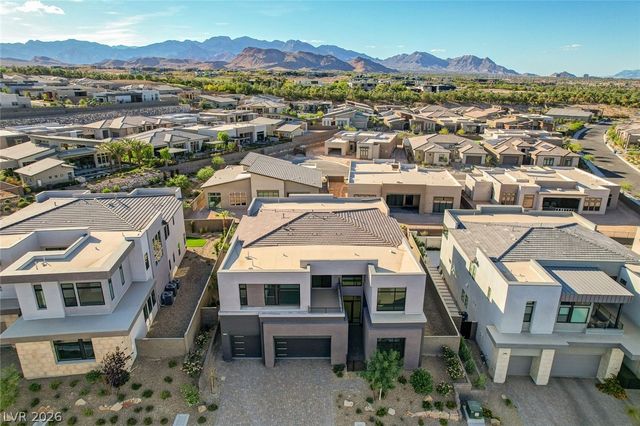 10738 Desert Heights Avenue, Las Vegas, NV 89135