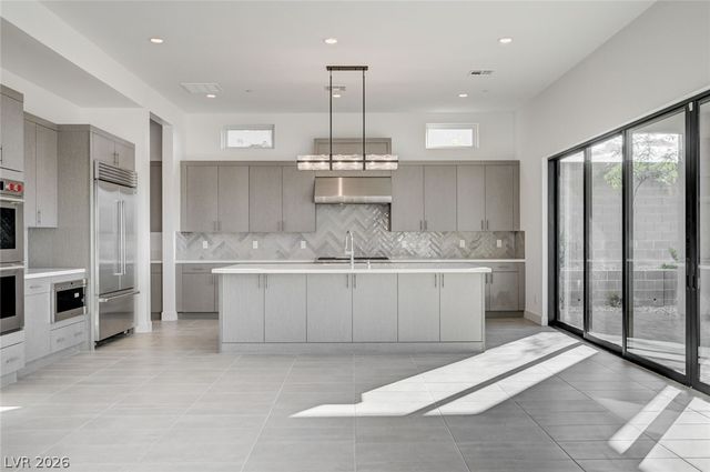 10738 Desert Heights Avenue, Las Vegas, NV 89135