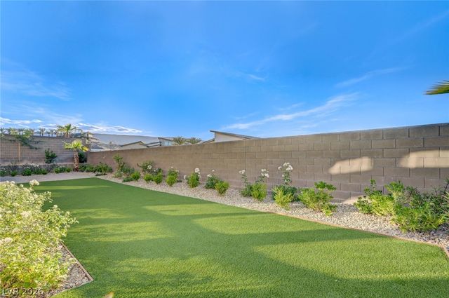 10738 Desert Heights Avenue, Las Vegas, NV 89135