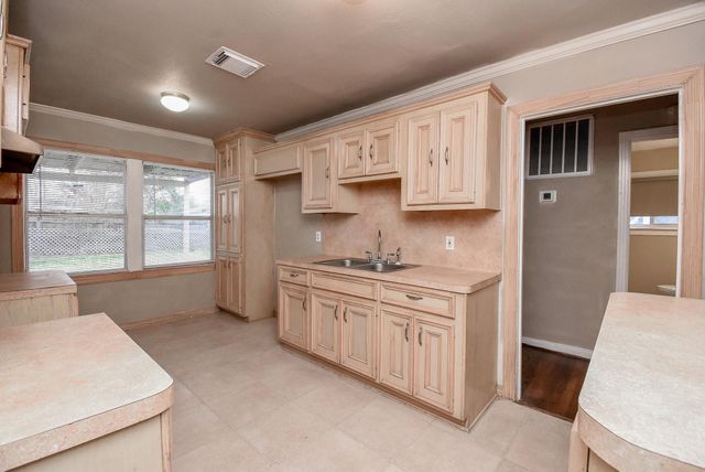 5419 Firefly Avenue, Houston, TX 77017