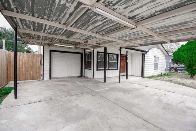 5419 Firefly Avenue, Houston, TX 77017