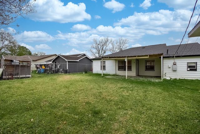 5419 Firefly Avenue, Houston, TX 77017