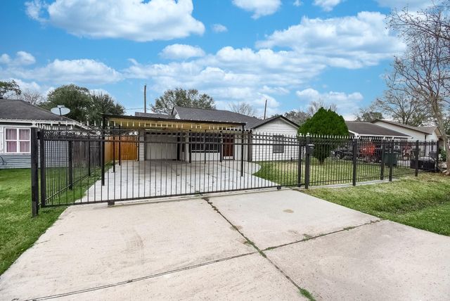 5419 Firefly Avenue, Houston, TX 77017