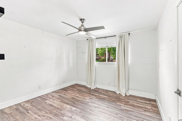 1135 Trowbridge Drive, Houston, TX 77062