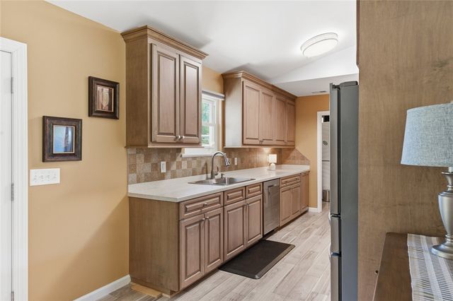 200 Lakewood Drive, Anderson, SC 29621