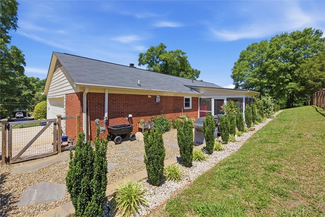 200 Lakewood Drive, Anderson, SC 29621