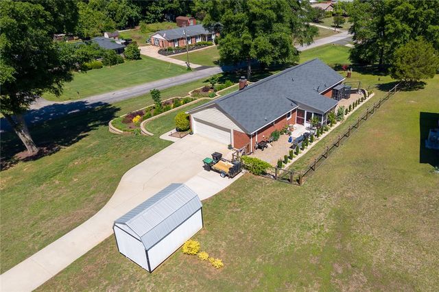 200 Lakewood Drive, Anderson, SC 29621