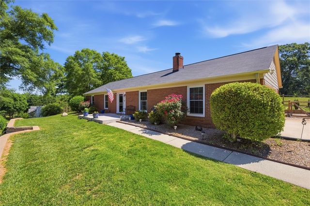 200 Lakewood Drive, Anderson, SC 29621