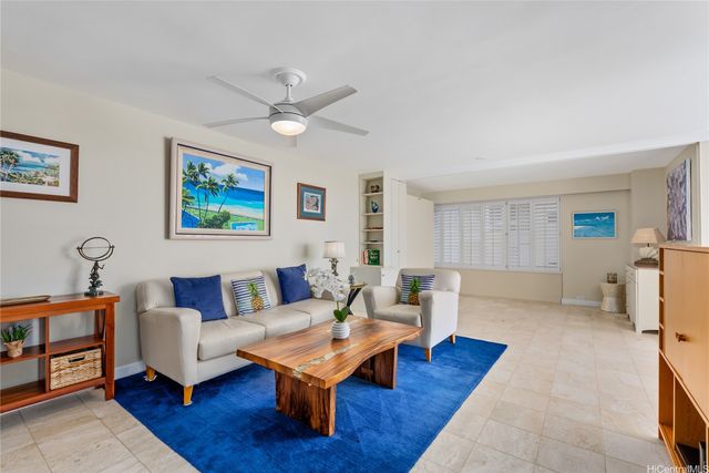 2969 Kalakaua Avenue 202, Honolulu, HI 96815