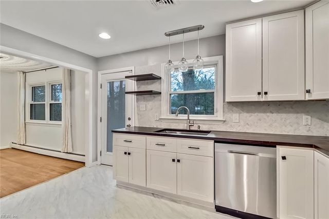 1008 Mains Creek RD, Chesapeake, VA 23320