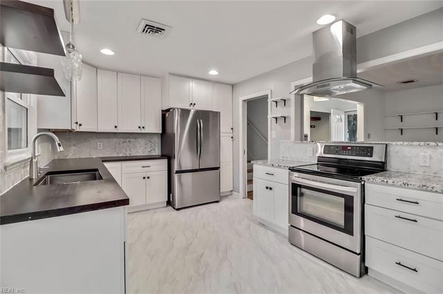 1008 Mains Creek RD, Chesapeake, VA 23320