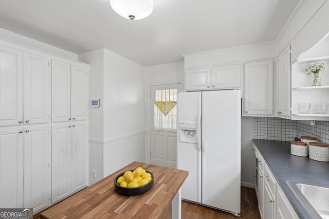 2215 Lyle Avenue, Atlanta, GA 30337