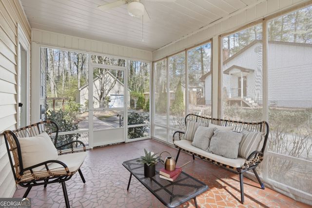 2215 Lyle Avenue, Atlanta, GA 30337