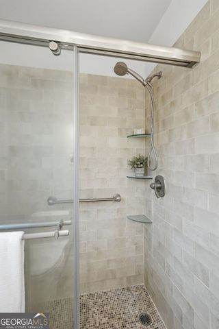 2215 Lyle Avenue, Atlanta, GA 30337