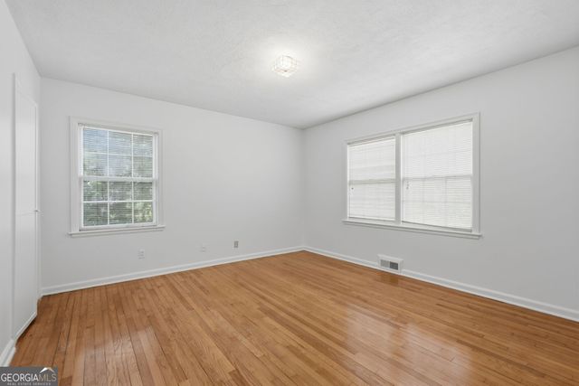 2215 Lyle Avenue, Atlanta, GA 30337