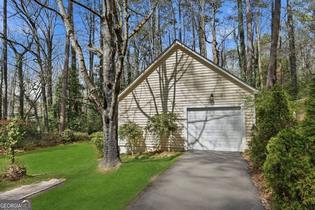 2215 Lyle Avenue, Atlanta, GA 30337