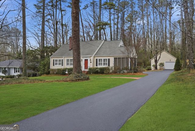 2215 Lyle Avenue, Atlanta, GA 30337