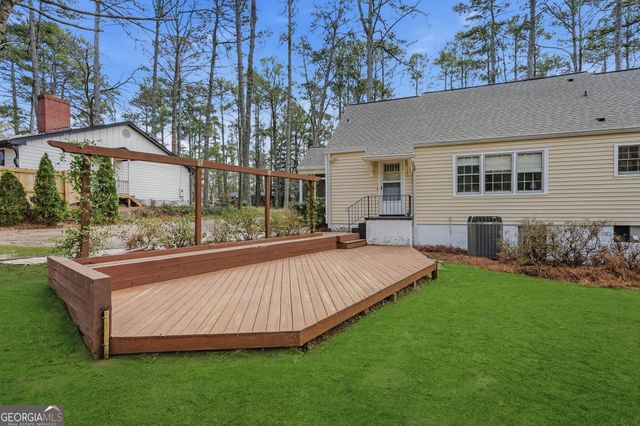 2215 Lyle Avenue, Atlanta, GA 30337