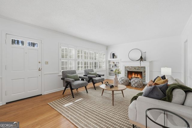 2215 Lyle Avenue, Atlanta, GA 30337