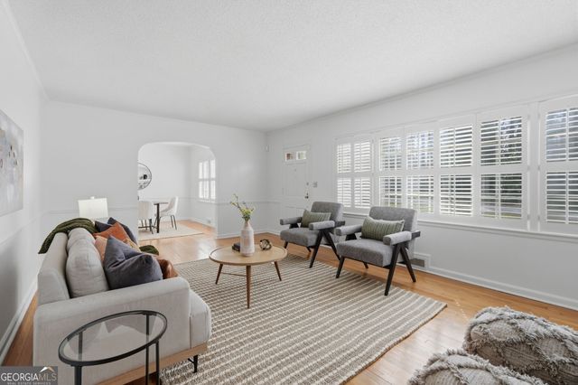 2215 Lyle Avenue, Atlanta, GA 30337