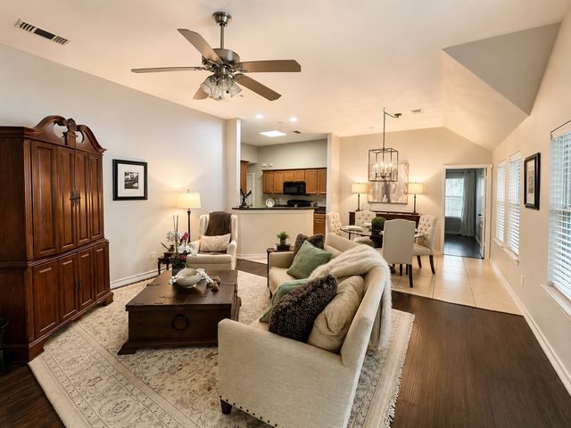 1006 Hall Street, Mckinney, TX 75069