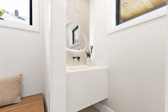 18-20 Pennsylvania 18, Newton, MA 02461