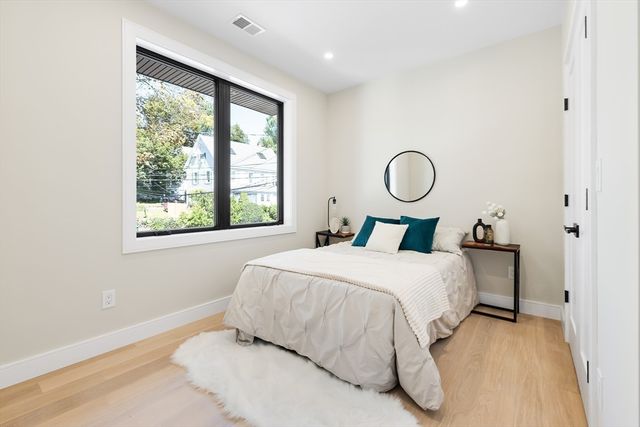 18-20 Pennsylvania 18, Newton, MA 02461