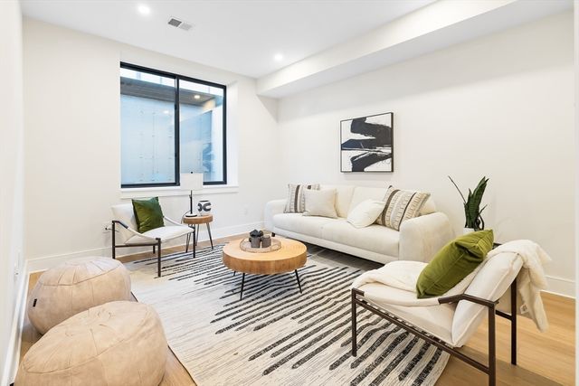 18-20 Pennsylvania 18, Newton, MA 02461