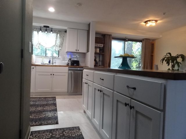 329 W Main Street APT 26, Hyannis, MA 02601