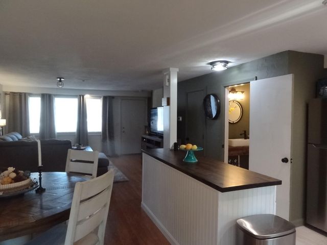 329 W Main Street APT 26, Hyannis, MA 02601