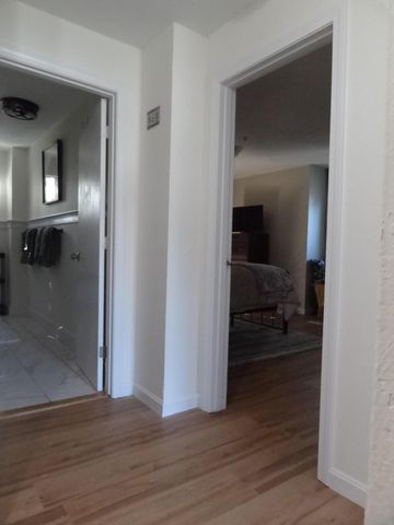 329 W Main Street APT 26, Hyannis, MA 02601