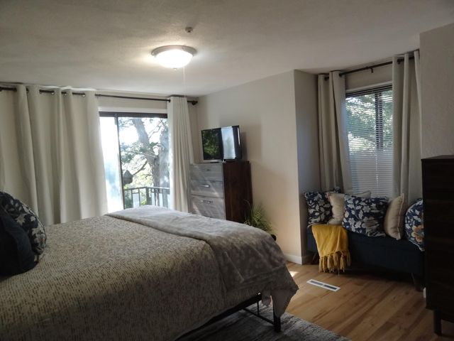 329 W Main Street APT 26, Hyannis, MA 02601