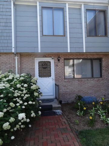 329 W Main Street APT 26, Hyannis, MA 02601