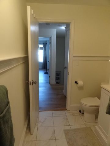 329 W Main Street APT 26, Hyannis, MA 02601