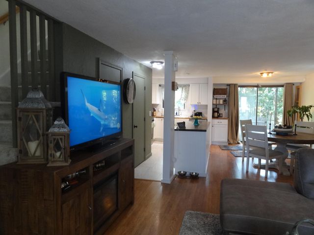 329 W Main Street APT 26, Hyannis, MA 02601
