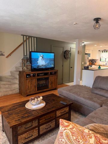 329 W Main Street APT 26, Hyannis, MA 02601