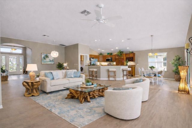 2088 VISION COURT, The Villages, FL 32163